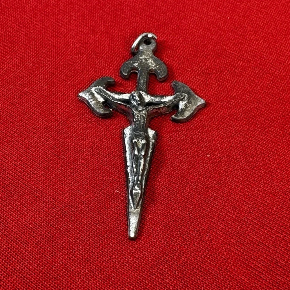 Vintage‎ Pendant Metal Pointed Cross Crucifix Religious Christian Gift